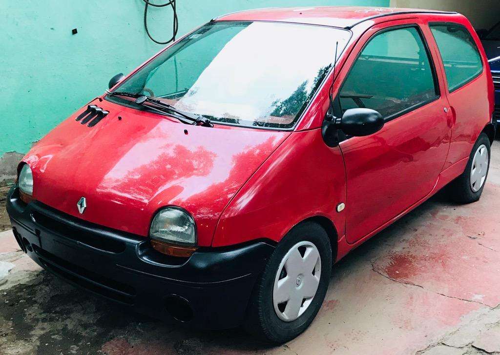 Renault Twingo (no permuto)