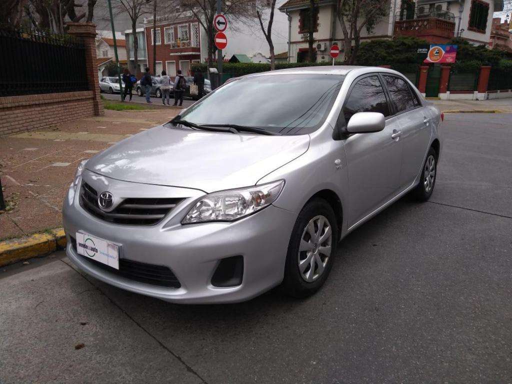 Toyota Corolla 1.8 XLi Mt / Nafta / 