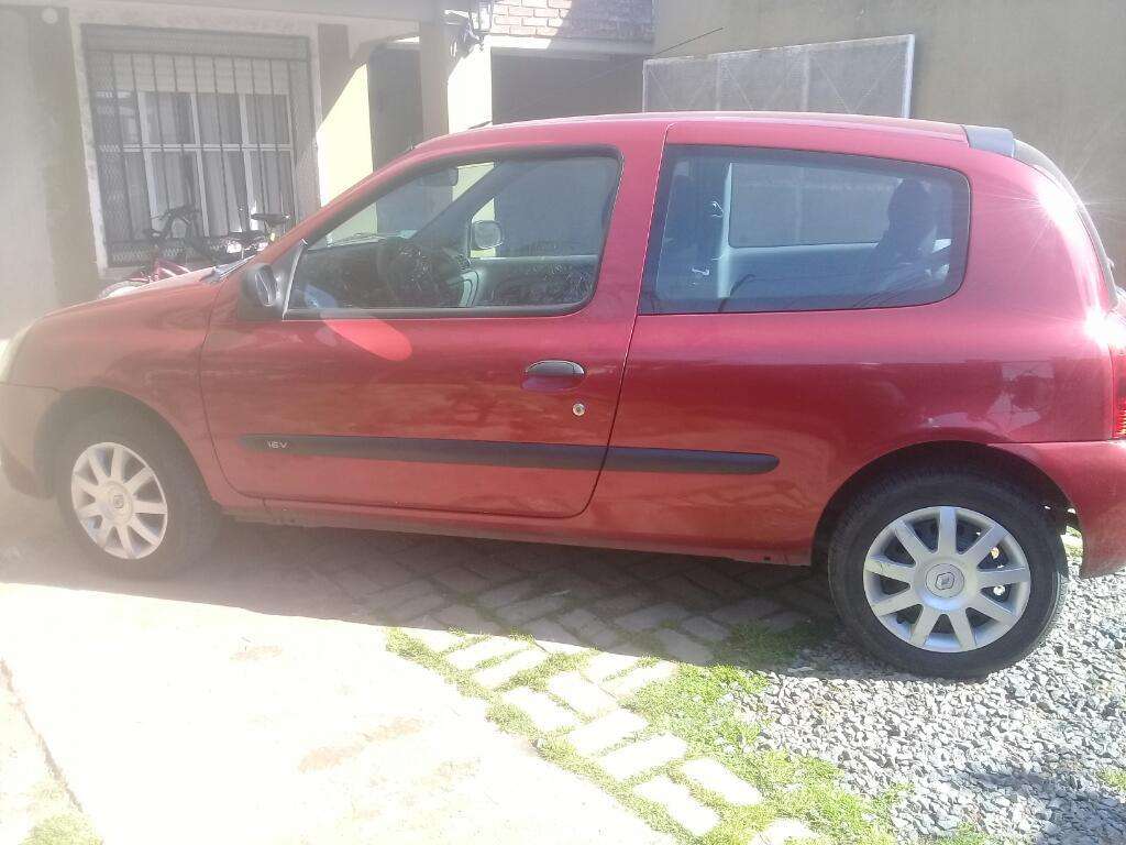 Clio v Año 