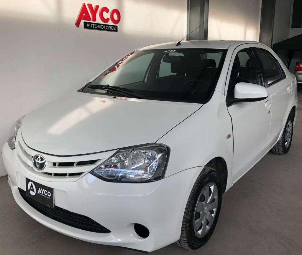 TOYOTA ETIOS 1.5 XS