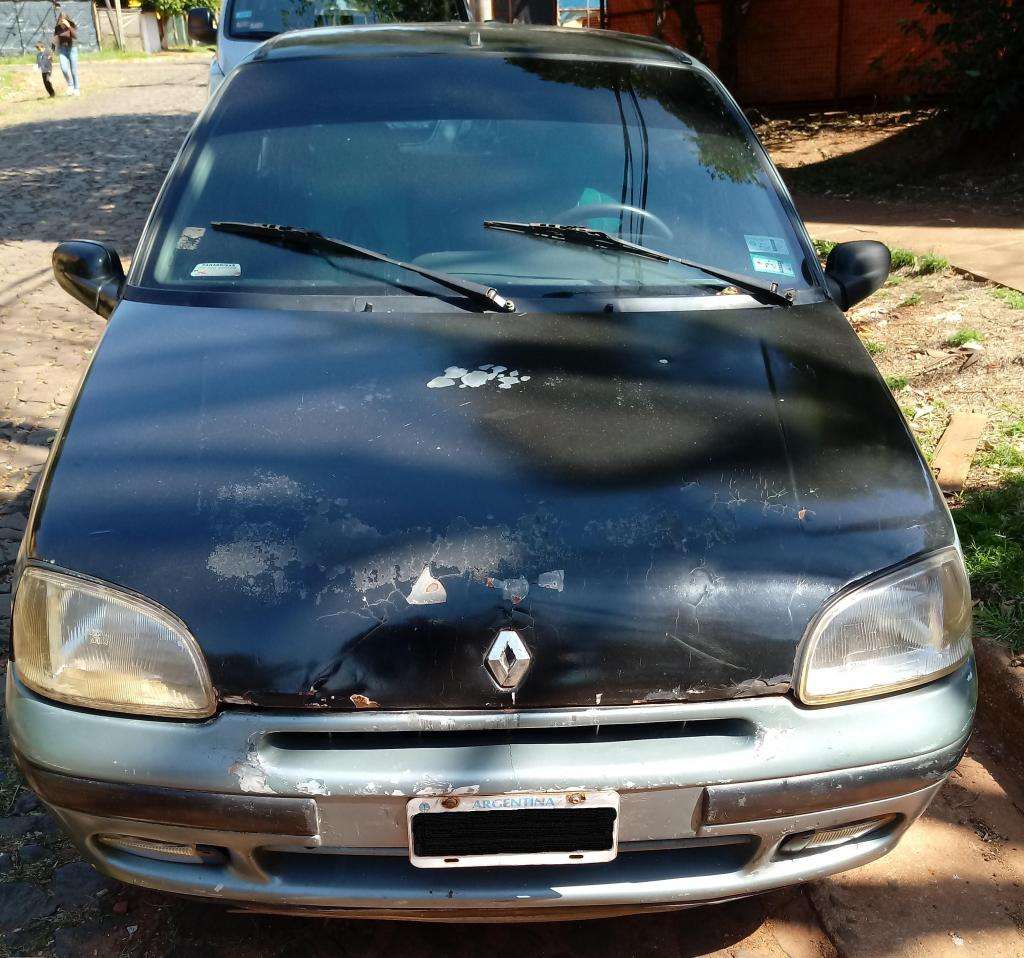 Renault Clio 98, Sedan Naftero