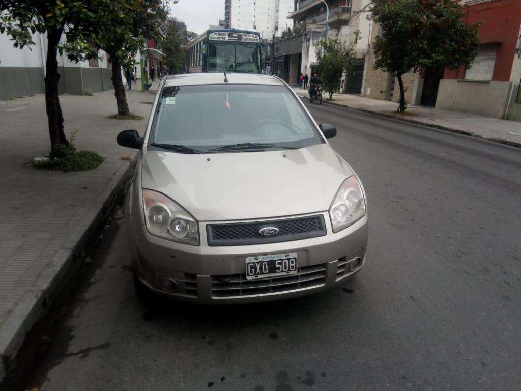 Ford Fiesta Max 