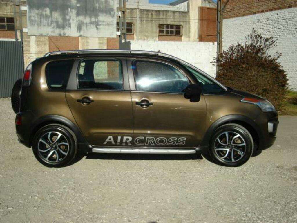 Vendo Air Cross  Full con Gnc de 5ta