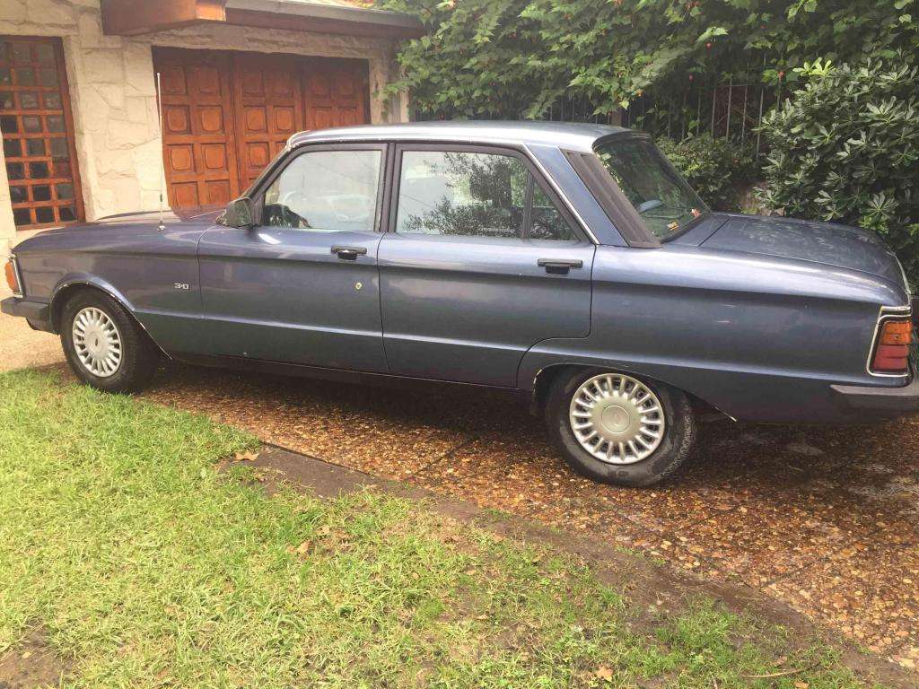 Vendo Ford Falcon  con equipo de GNC