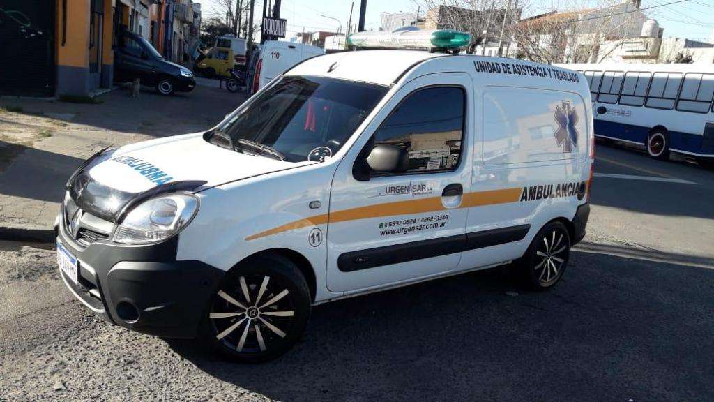 Ambulancia Kangoo 1.6 con trabajo