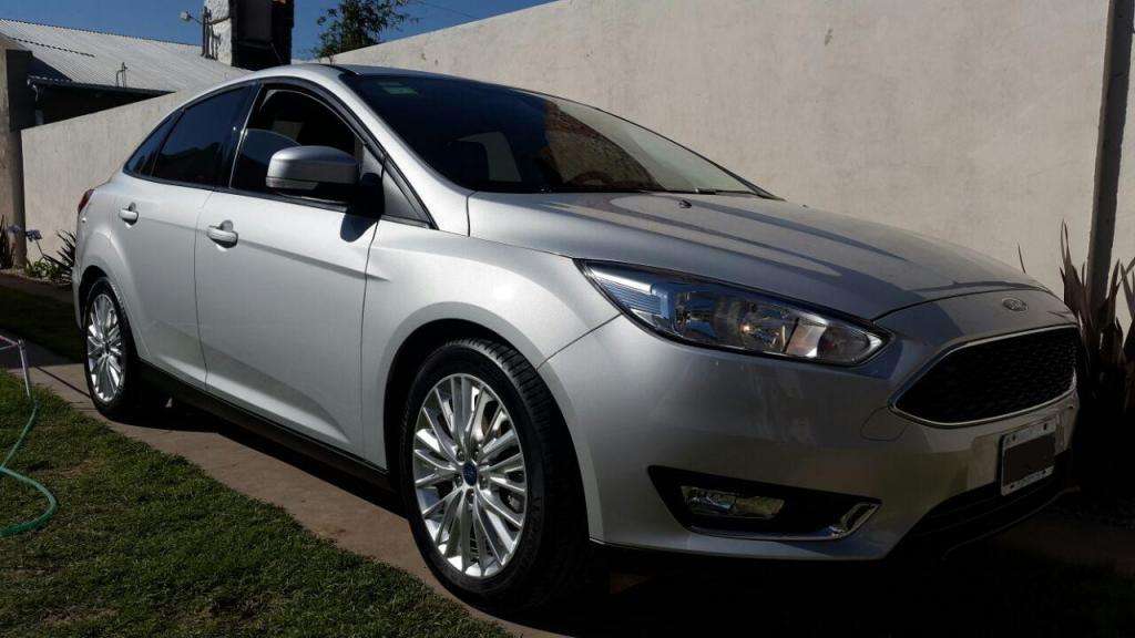 Vendo Focus  SE PLUS