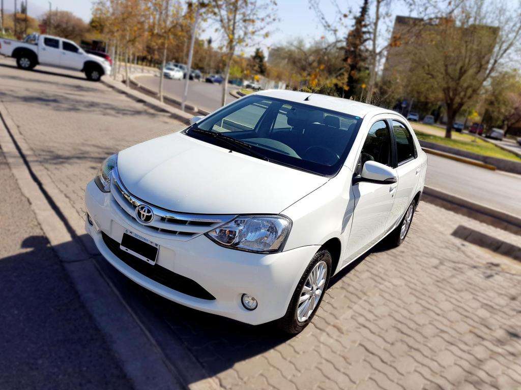 Toyota Etios 1.5 Xls km