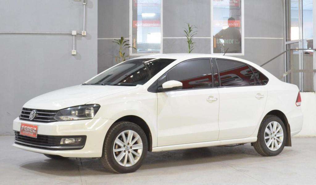 Volkswagen polo v con gnc highline  puertas