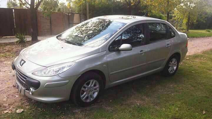 Peugeot 307 sedan XT 4P