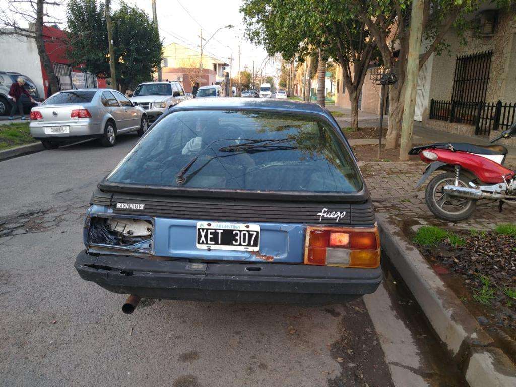 Renault Fuego con Cedula Y 08