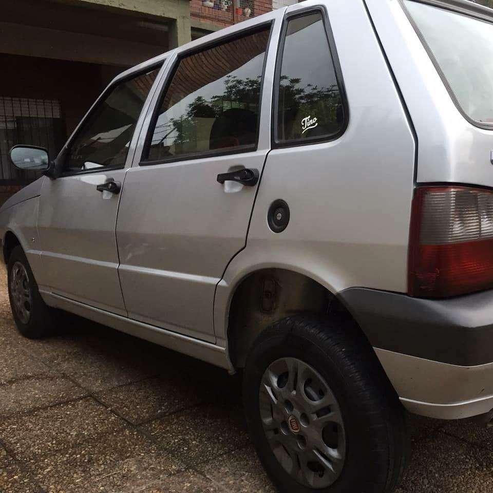 Fiat uno  puertas aire y direccion