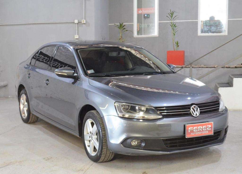 Volkswagen Vento 2.0 tdi  color gris imperdible!!