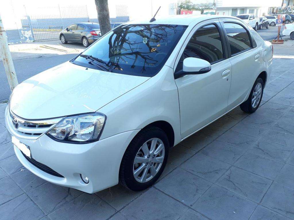 TOYOTA ETIOS 1,5 XLS 6M/T 