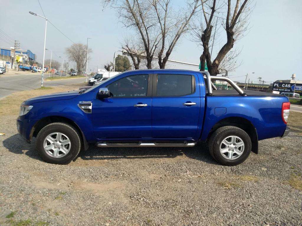 FORD RANGER XLT  km service oficiales!