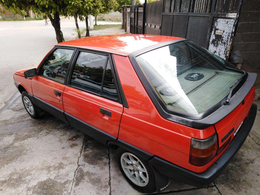 Renault 11 nafta y gnc slo efectivo