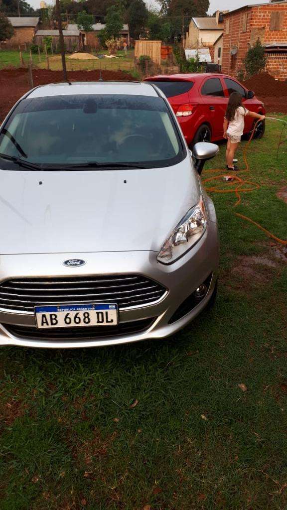 Vendo Ford Fiesta Titanium  Km