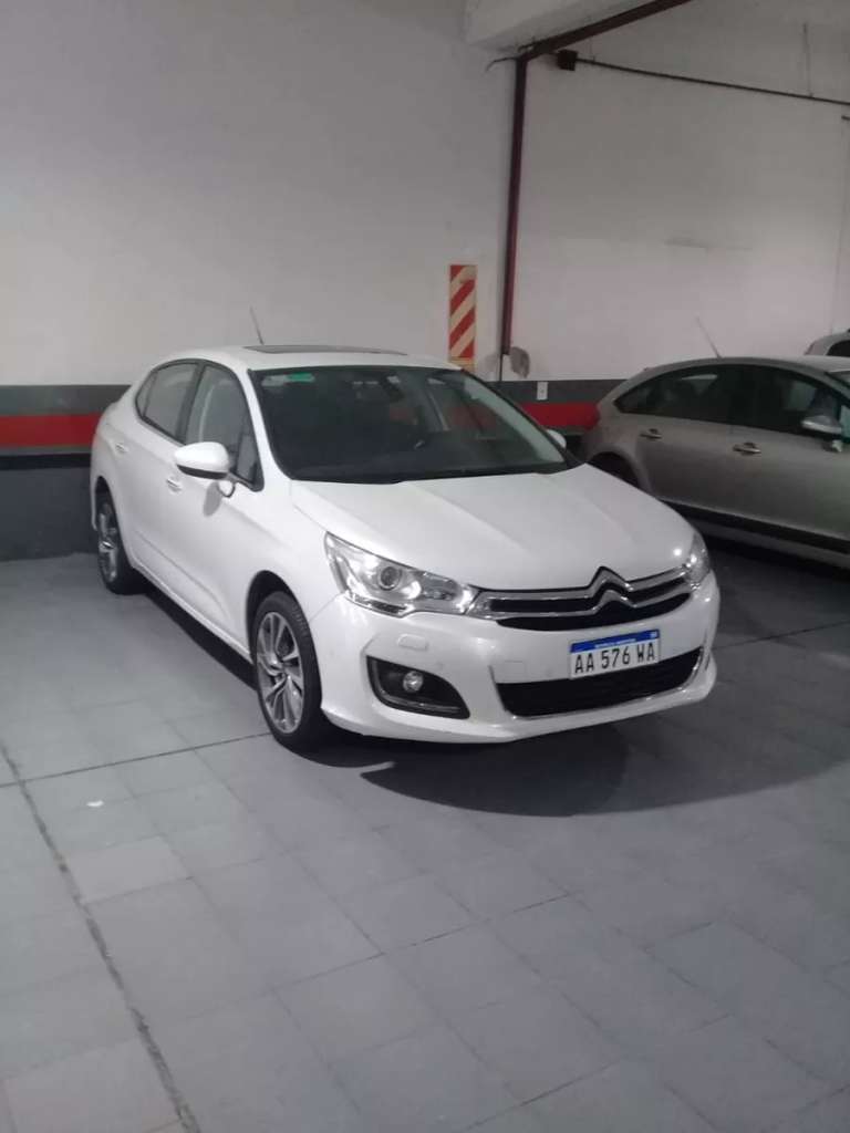 Citroën C4 Lounge 1.6 Thp At6 Shine  Impecable