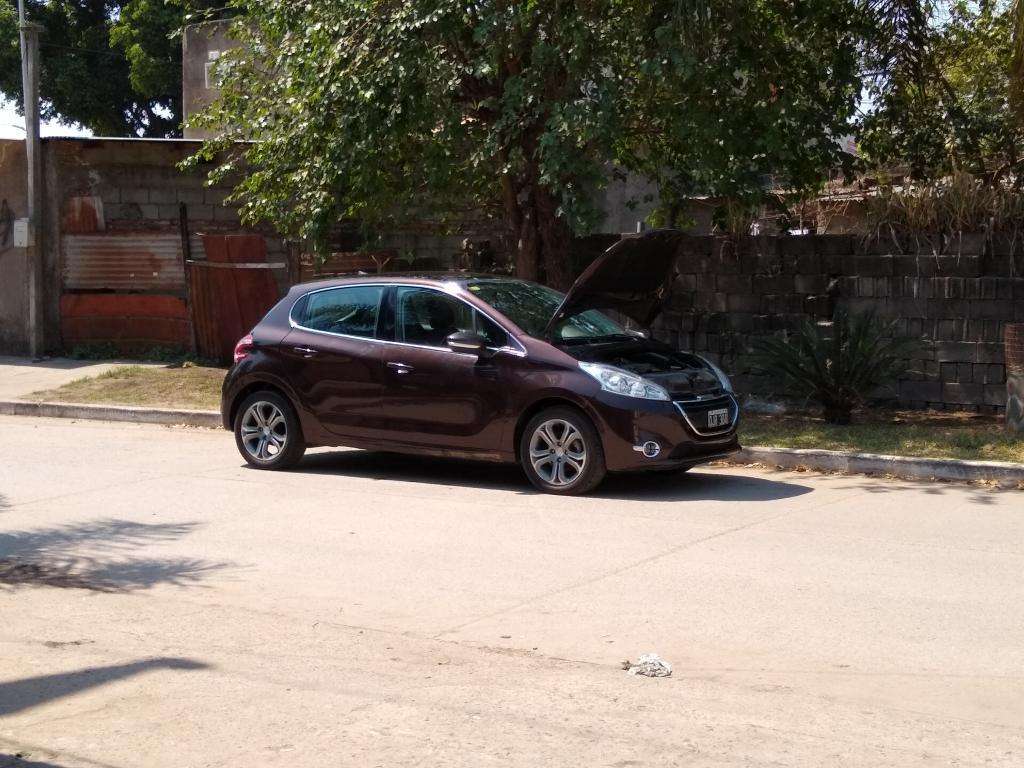 Peugeot 208 Feline