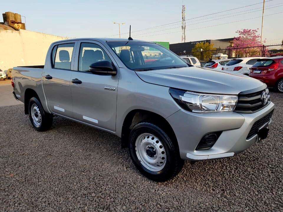 TOYOTA HILUX DX 4X IMPECABLE