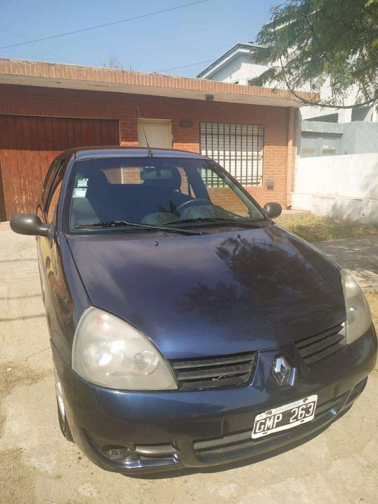 Renault Clio  en Exeletes Estado