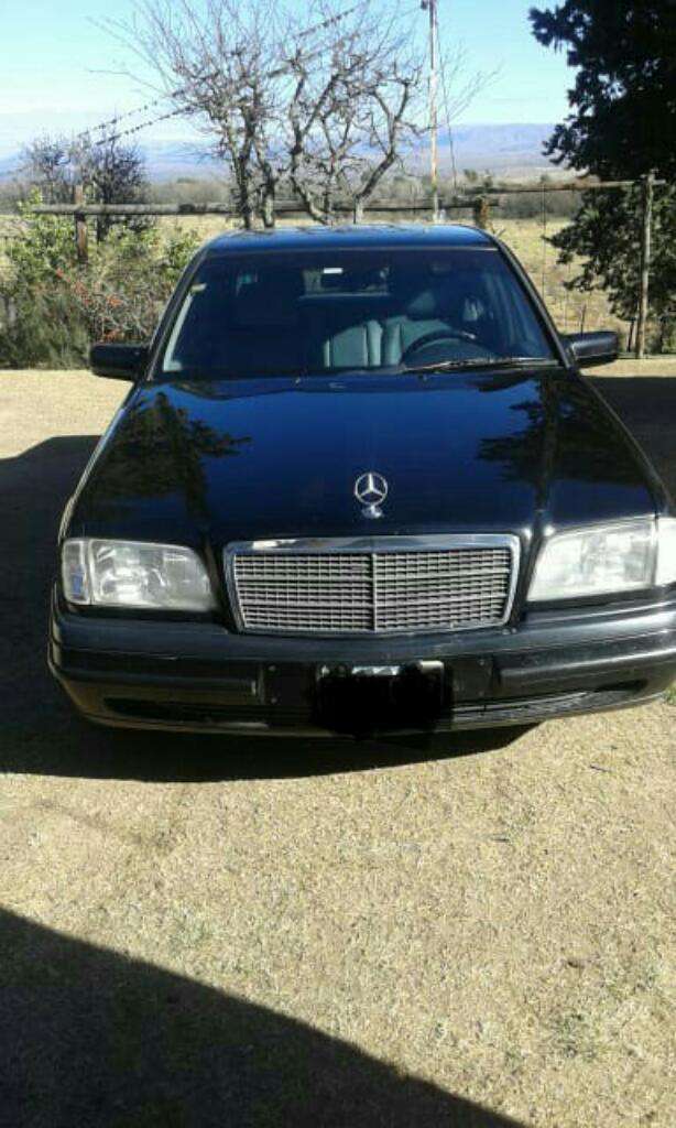 Mercedes Benz C180