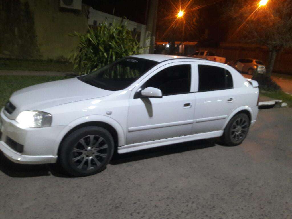 Vendo Astra .impecable