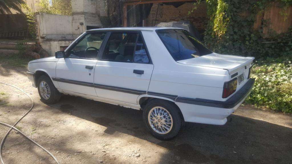 Renault 9