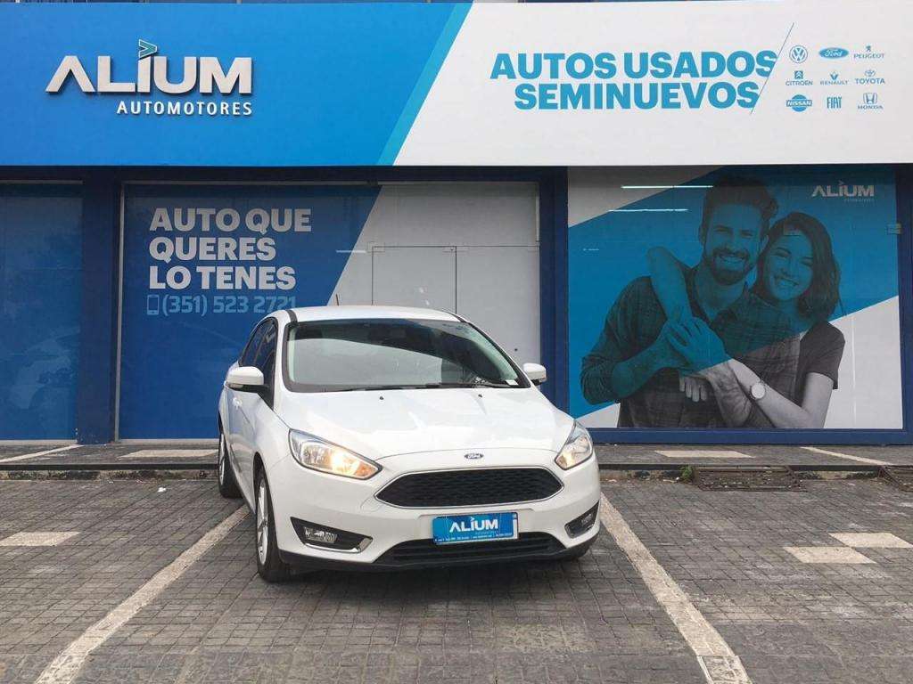 Ford Focus III 2.0 SE 5p  Entrega  y cuotas! Solo