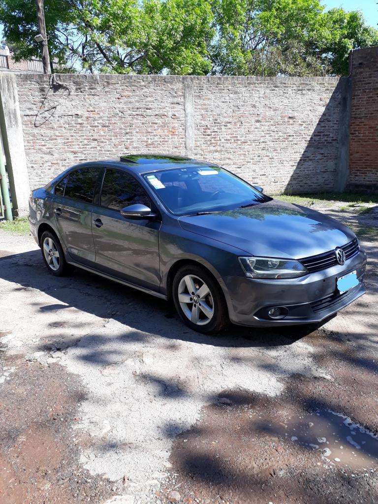 VW VENTO LUXURY 2.5 LINEA NUEVA 