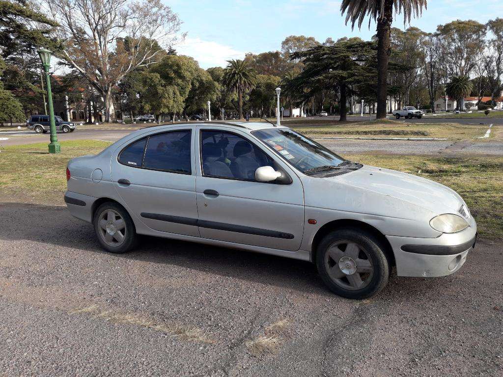 Vendo Permuto Megane Rxe 2.0 Gnc