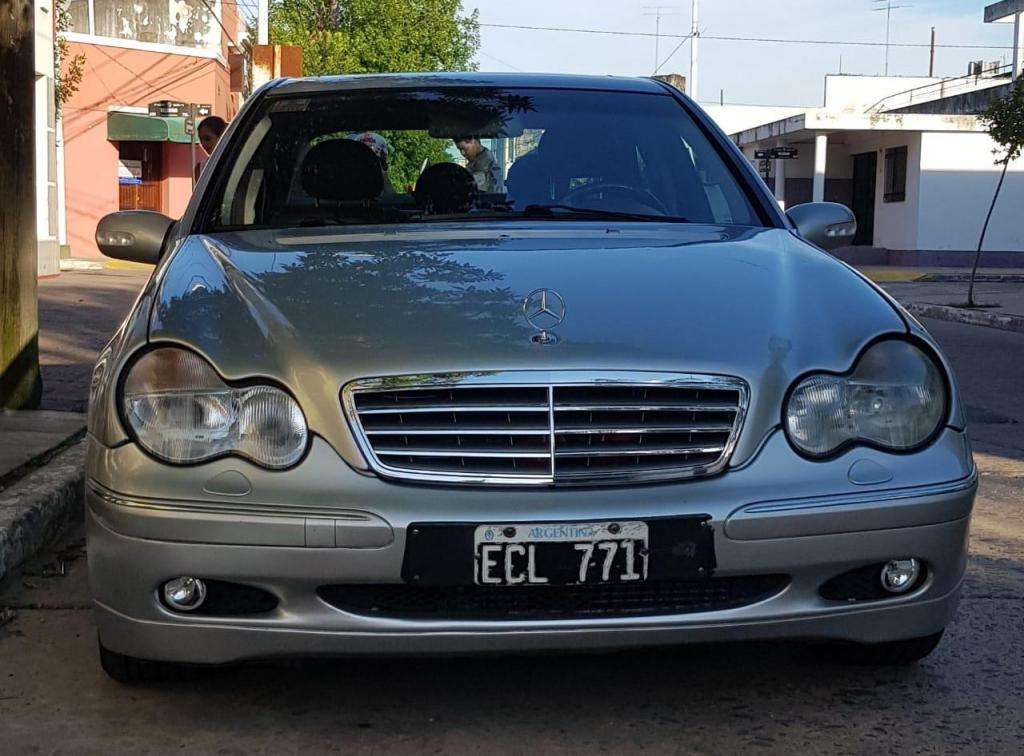 Mercedes Benz C270 Elegance CDI At. (Año )