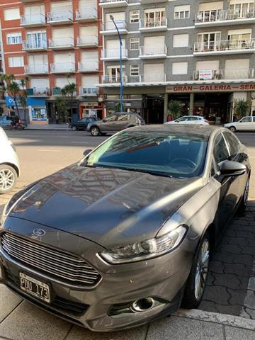 Ford Mondeo 2.0 Ecoboost SE ATcv)