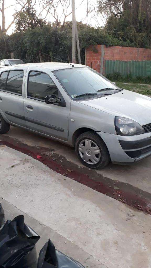 RENAUL CLIO2 SEDAN 5PTS AA DH AÑO 