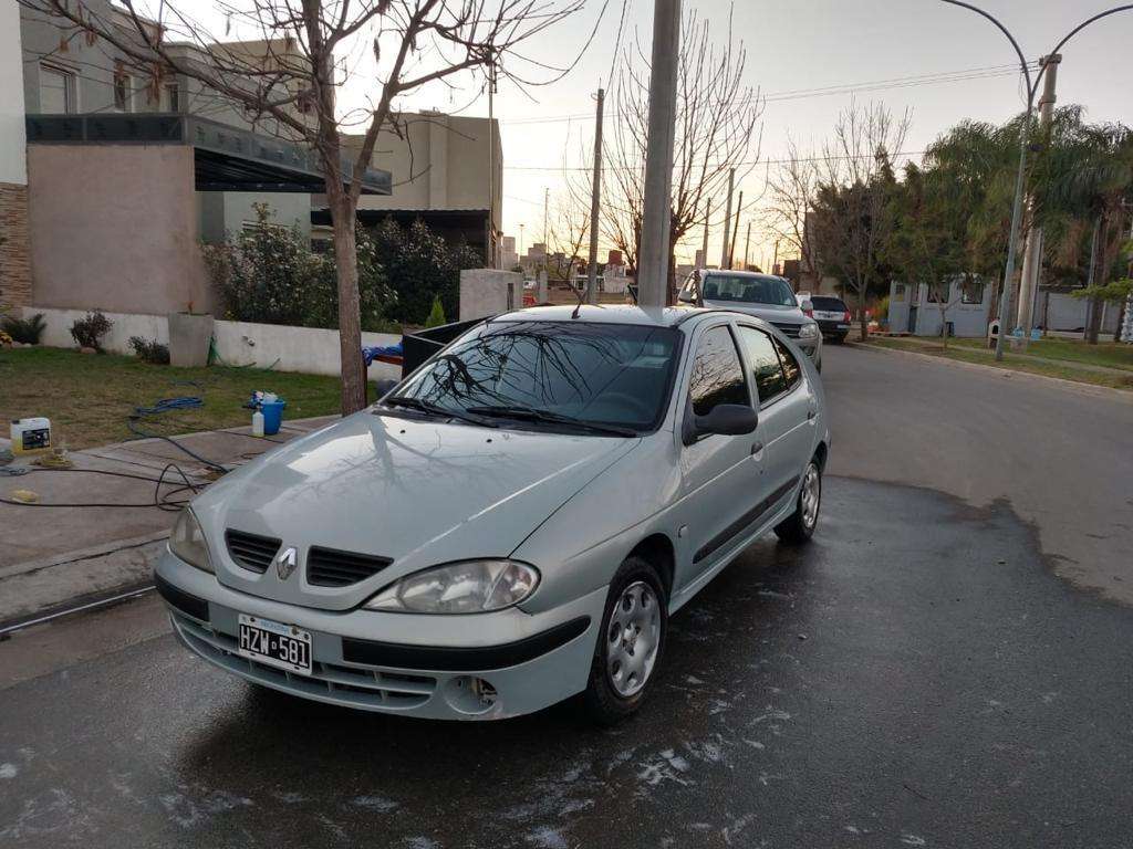 Renault Megane Packard Plus 