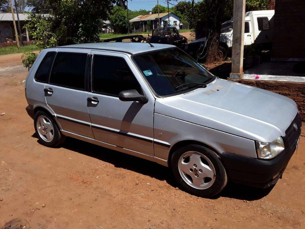 Vendo Fiat Uno con Aire. Impecable