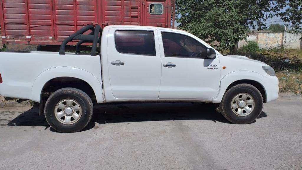 Vendo Toyota Hilux 3.0 Sr Modelo 