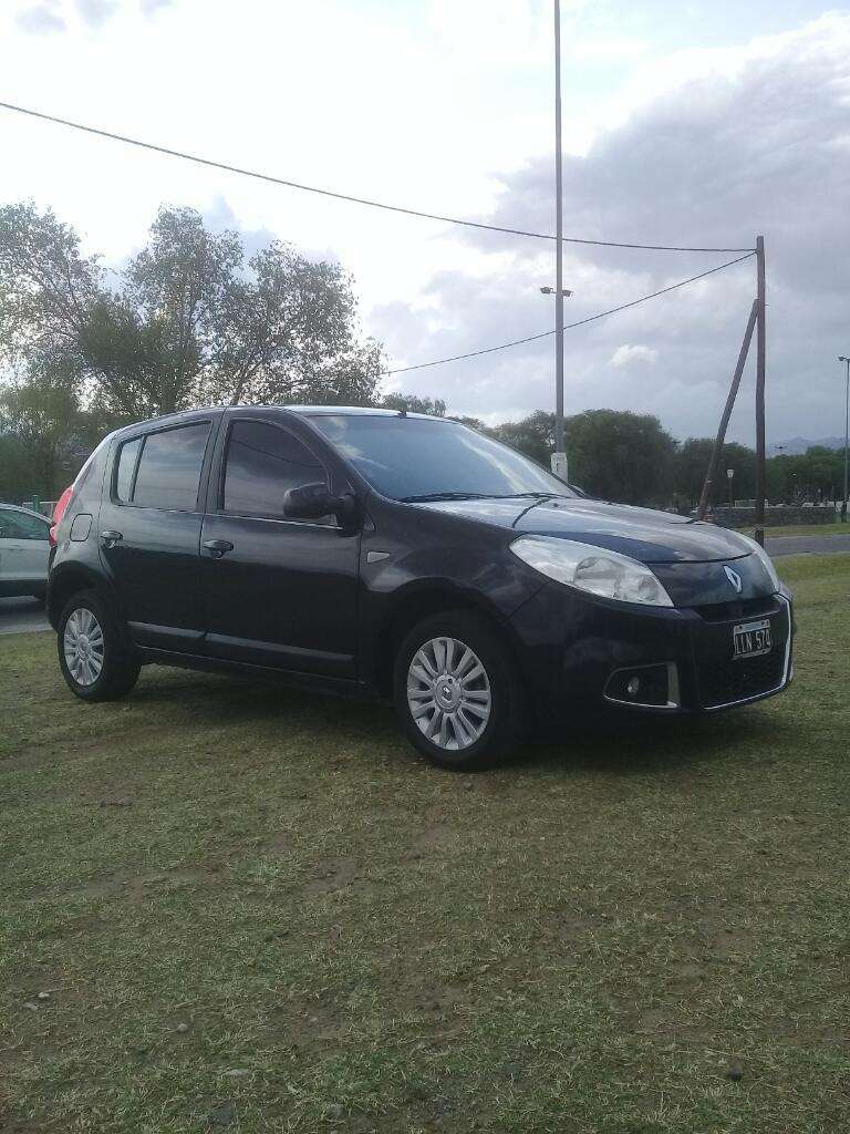 Sandero Tope de Gama  Linia Nueva