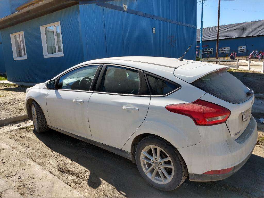 Vendo Ford Focus  Km