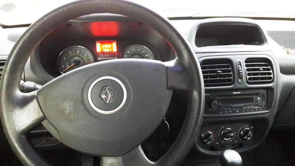 Vendro Renault Clio Mio 3P. modelo: mil km. Unico
