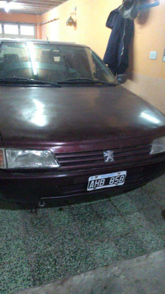 Peugeot 405