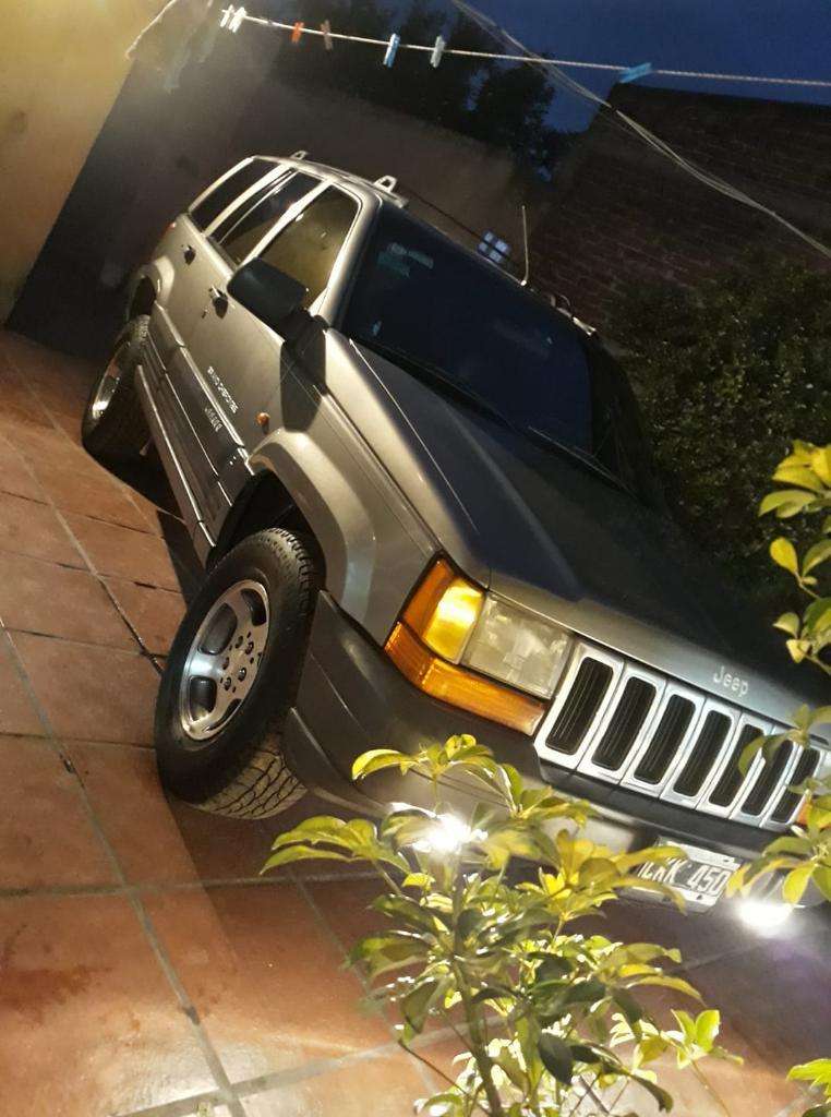 Vendo Jeep Grand Cherokee Laredo 98