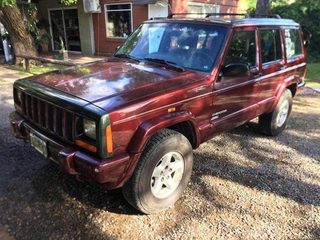 Jeep Cherokee 4.0 Classic At 