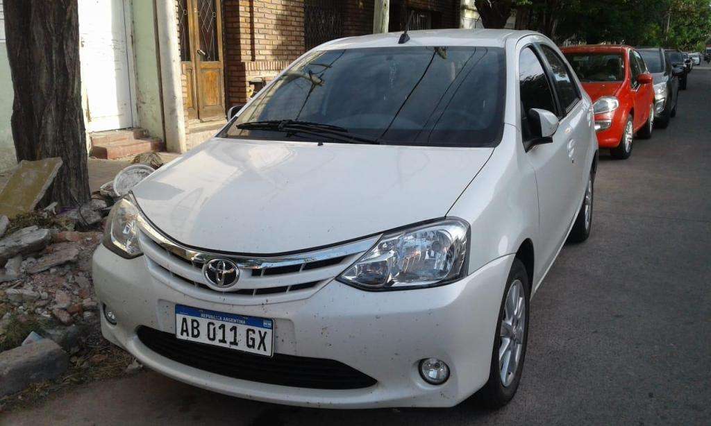 Vendo etios xls 4p  NUEVO EXCELENTE ESTADO