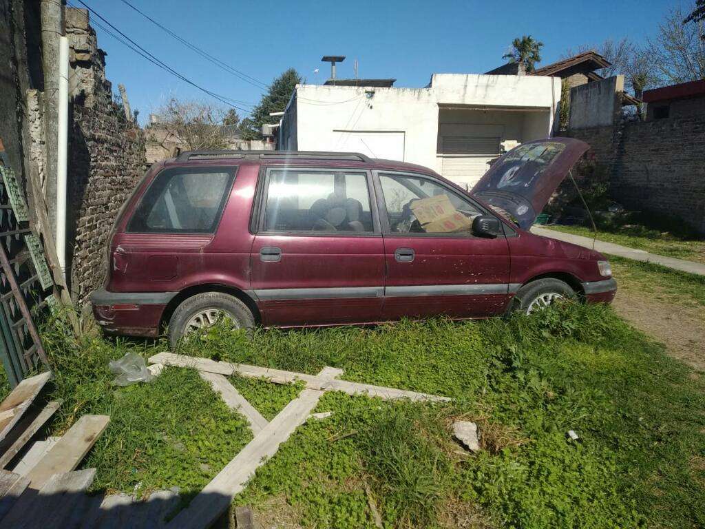 Mitsubishi Space Wagon