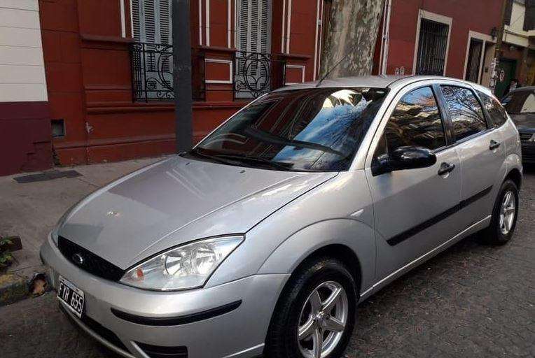 VENDO FORD FOCUS AMBIENTE 1.6N FULL FULL IMPECABLE!!!