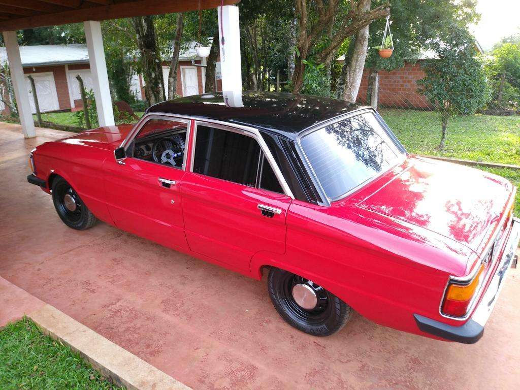 Vendo- Permuto Ford Falcon