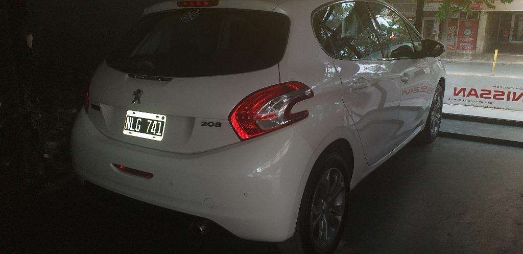 Peugeot 208 Felline