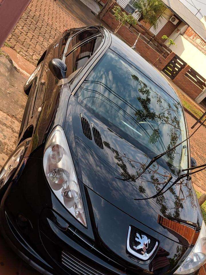 vendo  nafta 4ptas 108mil km