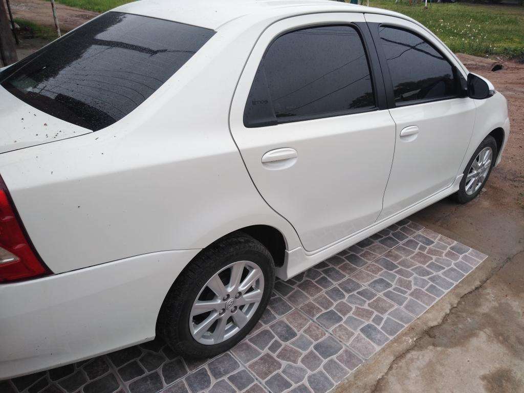 Toyota Etios Xls 