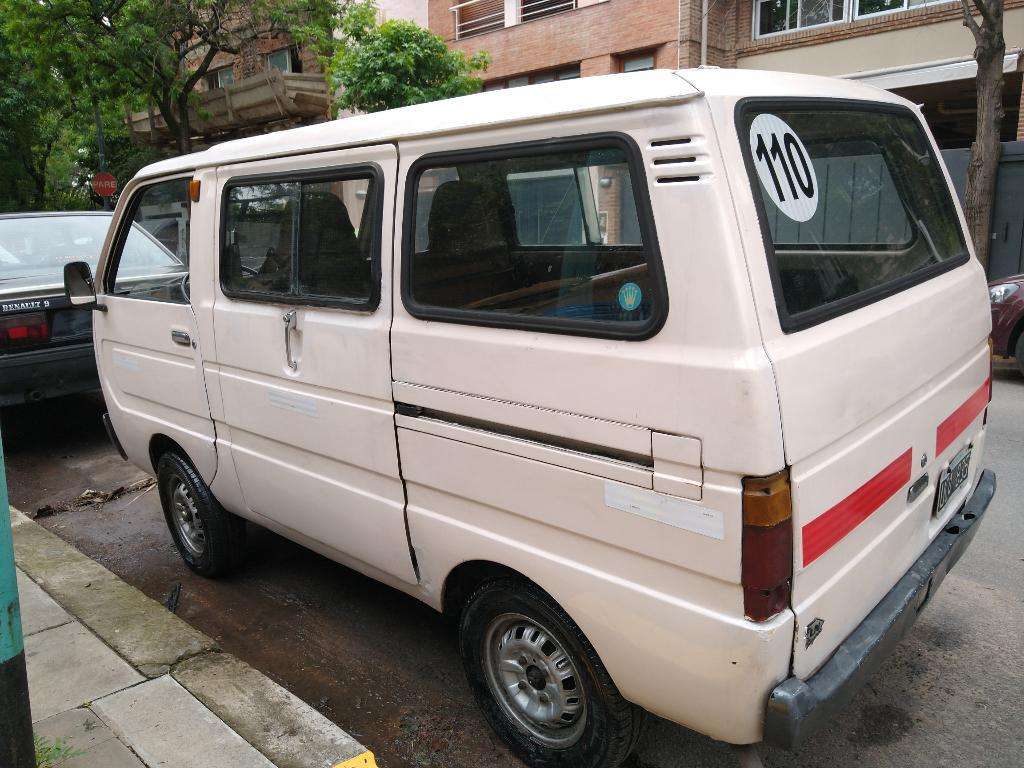 Excelente Mitsubishi L100 Titular